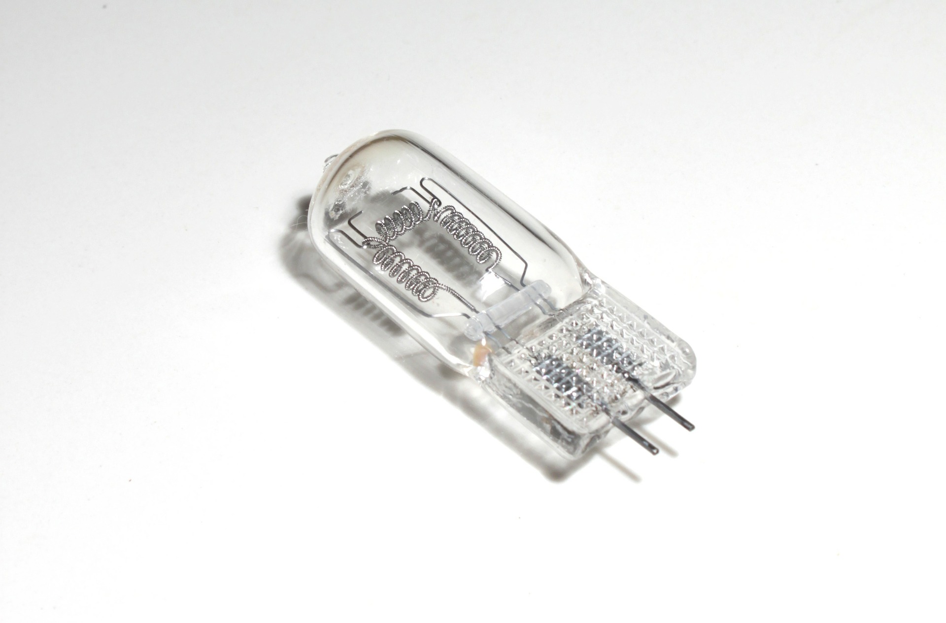 Wissensdatenbank | Verbot von Leuchtstofflampen | Halogen-Pin