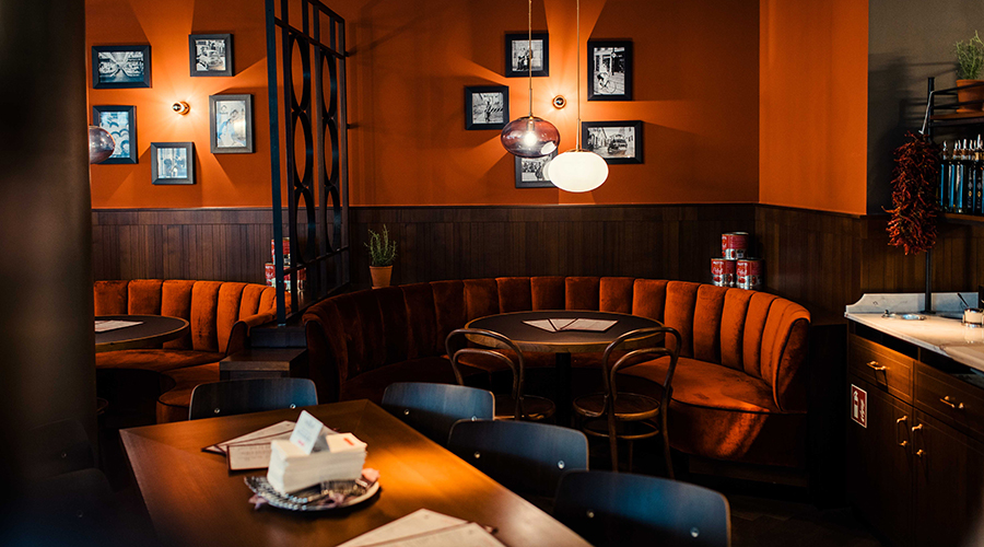 Wissensdatenbank | der menschliche Biorhythmus | gemütliche Gastraumbeleuchtung der L’Osteria Restaurants mit SEGULA LED Leuchtmitteln – zum Entspannen und Genießen