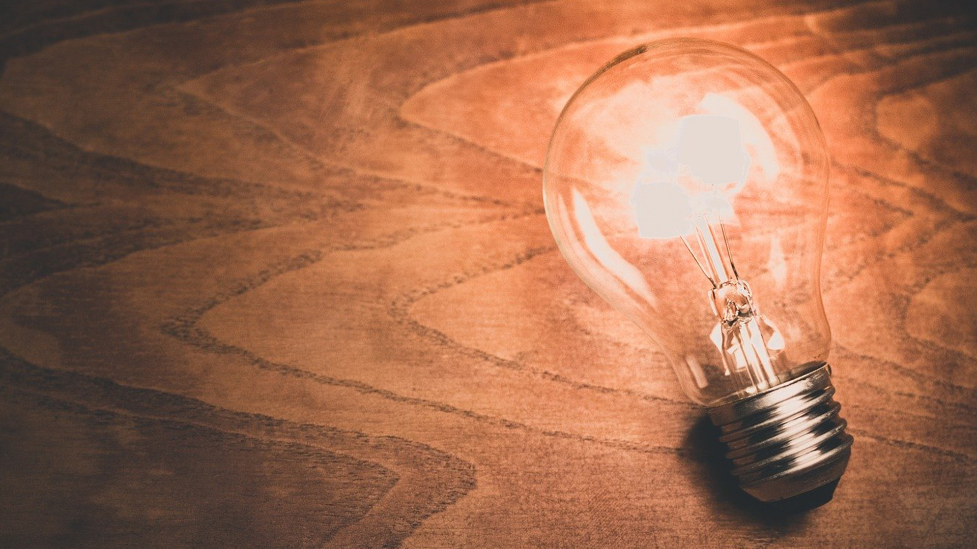 Wissensdatenbank | von der Erfindung der Glühlampe und wer es wirklich war