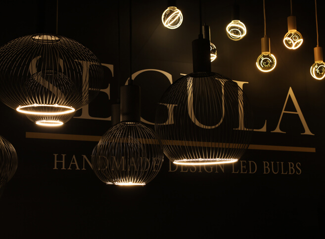light + building 2026 Floating Filo black