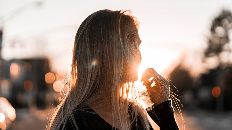 Blendung, LED Lampe, LED Leuchtmittel, Licht, Beleuchtungsstärke, physiologische Blendung, psychologische Blendung, Lichtstärke, Licht blendet